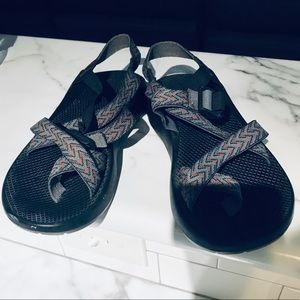 Men’s Size 10 CHACOS